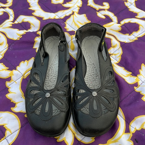 Slip on shoes - Picture 1 of 2